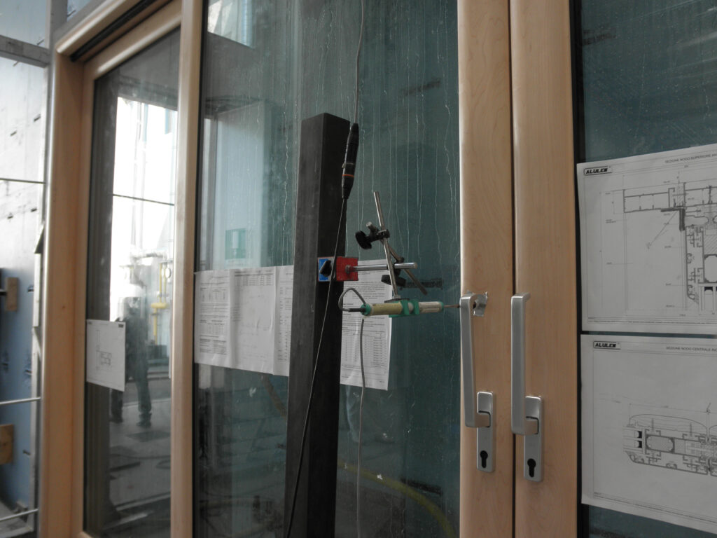 serramento alulen sottoposto a prova di stabilità